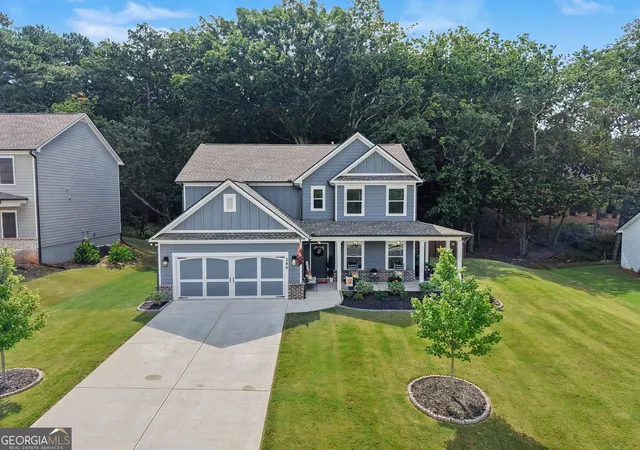 Photo 3 of Single family home for sale at 588 Calgary Downs Dr, Winder, GA 30680 | MLS# 10839586 | Listing updated on 2026-09-21
