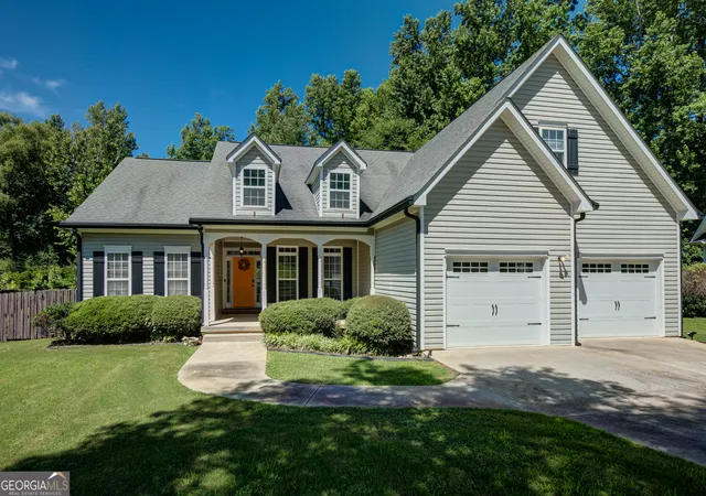 Photo 2 of Single family home for sale at 37 Forest Pt, Newnan, GA 30265 | MLS# 10831438 | Listing updated on 2026-09-19