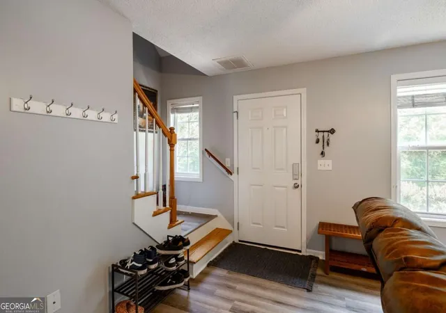 Listing Photo 4 - Condo for sale in building located at 1305 Cedar Shls Dr, Athens, GA 30605 - Unit #201
