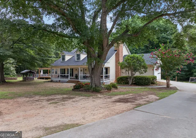 Photo 3 of Single family home for sale at 410 Old Hwy 81, Oxford, GA 30054 | MLS# 10847816 | Listing updated on 2026-10-08