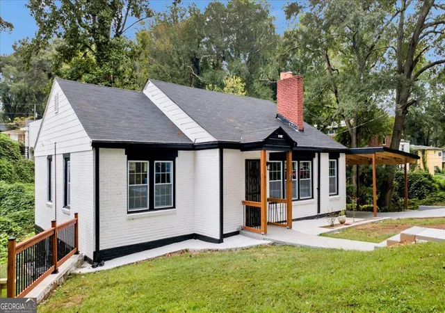 Photo 1 of Single family home for sale at 6 Rockmart Dr SW, Atlanta, GA 30314 | MLS# 10871555 | Listing updated on 2026-10-28
