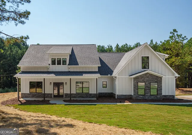 Single family home for sale at 398 Puckett Rd, Silver Creek, GA 30173 | MLS# 10850909