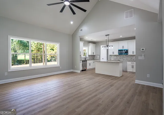 Photo 4 of Single family home for sale at 398 Puckett Rd, Silver Creek, GA 30173 | MLS# 10850909 | Listing updated on 2026-10-06