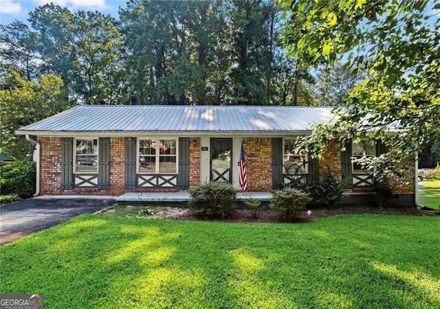 Photo 1 of Single family home for sale at 3361 Pawnee Trl Sw, Marietta, GA 30060 | MLS# 10837103 | Listing updated on 2026-09-15
