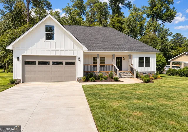 Photo 1 of Single family home for sale at 2927 Thornwood Dr, Macon, GA 31204 | MLS# 10754307 | Listing updated on 2026-09-11