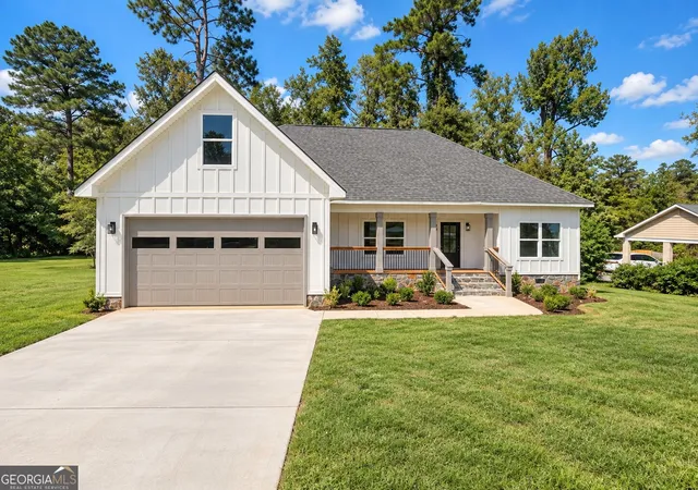 Photo 2 of Single family home for sale at 2927 Thornwood Dr, Macon, GA 31204 | MLS# 10754307 | Listing updated on 2026-09-11