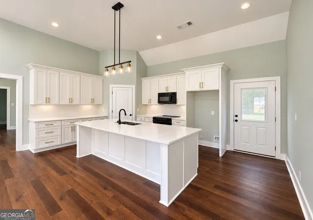 Photo 4 of Single family home for sale at 2927 Thornwood Dr, Macon, GA 31204 | MLS# 10754307 | Listing updated on 2026-09-11
