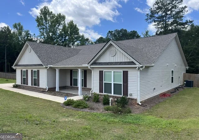 Photo 2 of Single family home for sale at 378 Riley Cir Nw, Milledgeville, GA 31061 | MLS# 10839424 | Listing updated on 2026-09-17