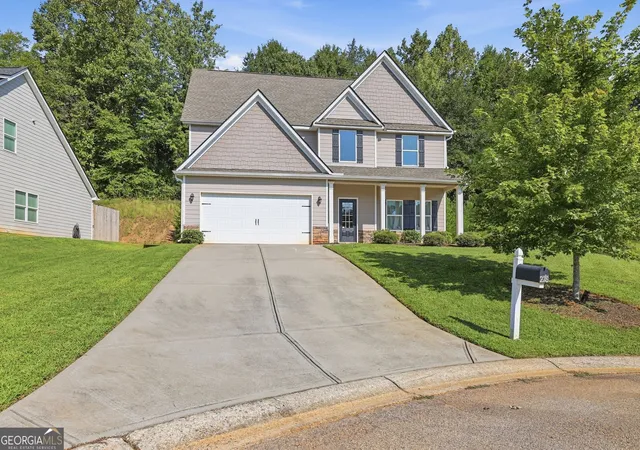 Photo 1 of Single family home for sale at 275 Huntington Manor Ct #18, Cornelia, GA 30531 | MLS# 10848440 | Listing updated on 2026-09-17