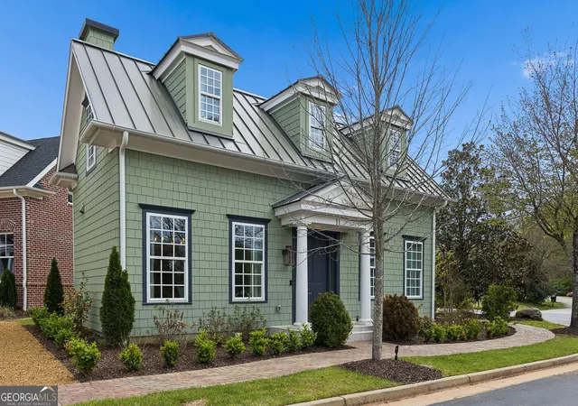 Photo 4 of Single family home for sale at 11 Bourbon St, Senoia, GA 30276 | MLS# 10853423 | Listing updated on 2026-10-09