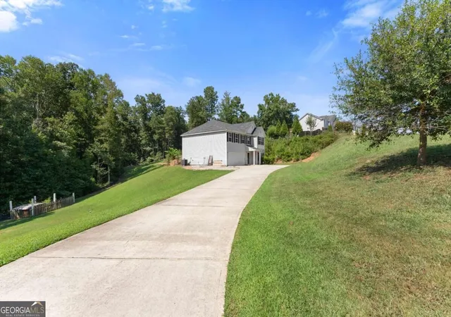 Photo 2 of Single family home for sale at 3470 Silver Wood Walk, Gainesville, GA 30507 | MLS# 10843056 | Listing updated on 2026-09-24