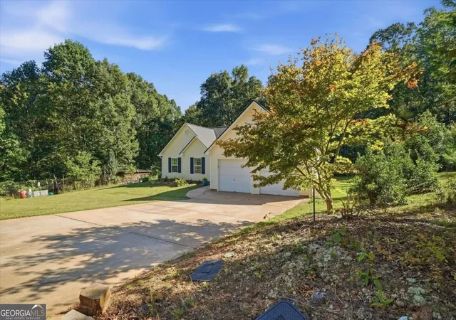 Photo 1 of Single family home for sale at 178 Oak Ridge Dr, Dawsonville, GA 30534 | MLS# 10873861 | Listing updated on 2026-10-30