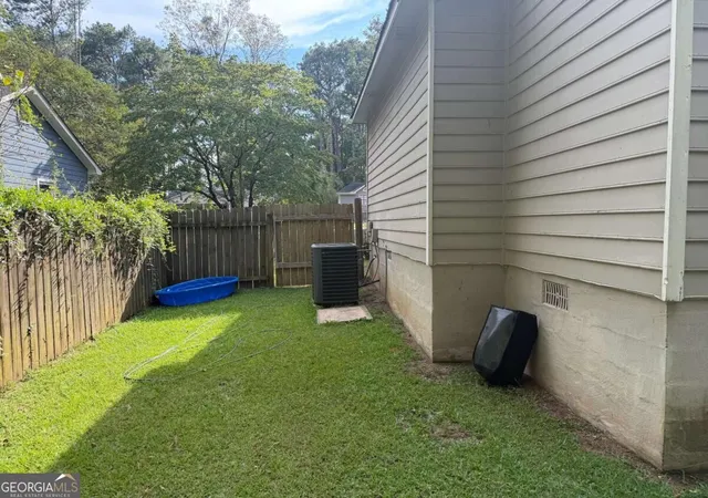 Photo 3 of Single family home for sale at 909 Forest Pointe Way, Jonesboro, GA 30238 | MLS# 10851878 | Listing updated on 2026-10-07