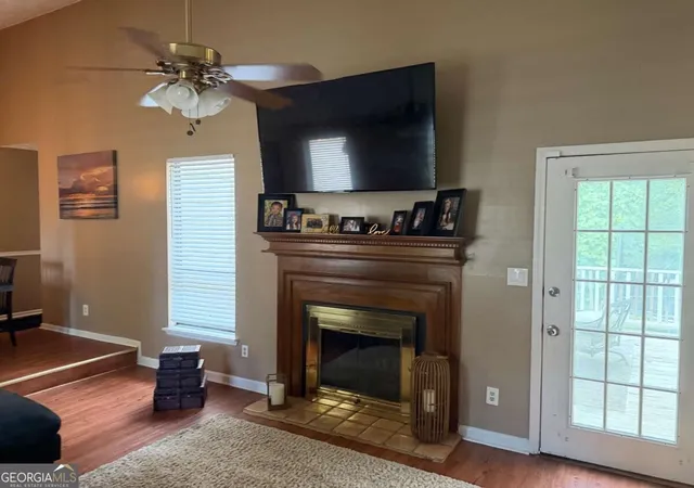 Photo 3 of Single family home for sale at 909 Forest Pointe Way, Jonesboro, GA 30238 | MLS# 10851878 | Listing updated on 2026-10-07