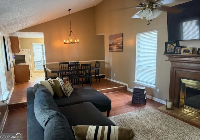 Photo 4 of Single family home for sale at 909 Forest Pointe Way, Jonesboro, GA 30238 | MLS# 10851878 | Listing updated on 2026-10-07
