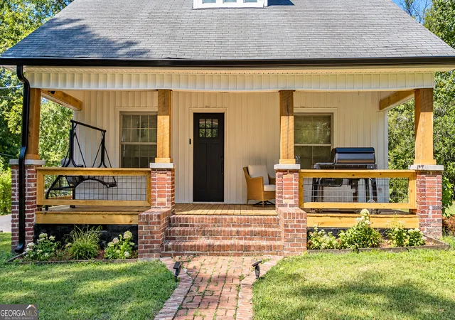 Photo 4 of Single family home for sale at 1108 S Chattanooga St, La Fayette, GA 30728 | MLS# 10843225 | Listing updated on 2026-09-24