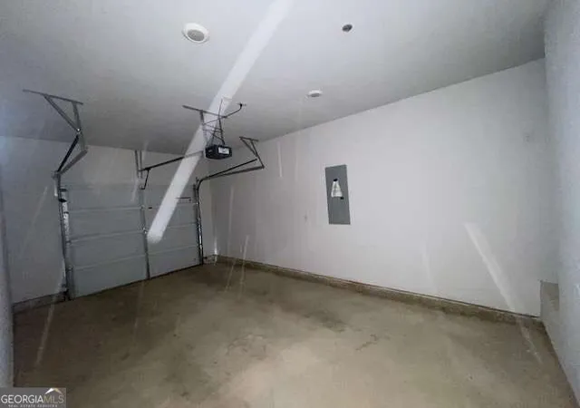 Photo 3 of Townhouse for sale at 285 Ne Oakwood Dr, Milledgeville, GA 31061 | MLS# 10851296 | Listing updated on 2026-10-07
