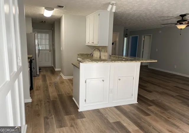 Photo 3 of Sale Pending at 325 Towler Dr, Loganville, GA 30052 | MLS# 10818548 | Listing updated on 2026-10-05