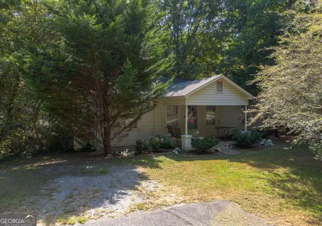 Photo 2 of Sale Pending at 320 Pinecrest Rd, Holly Springs, GA 30115 | MLS# 10842516 | Listing updated on 2026-09-25