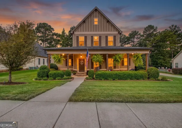 Photo 3 of Single family home for sale at 193 Fairgreen Tr, Newnan, GA 30265 | MLS# 10806888 | Listing updated on 2026-10-07
