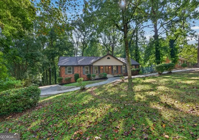 Photo 2 of Single family home for sale at 878 Falcon Dr, Atlanta, GA 30311 | MLS# 10872277 | Listing updated on 2026-10-27