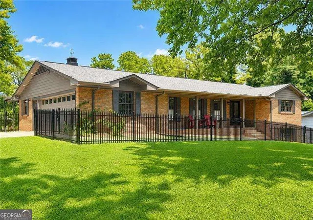Photo 3 of Single family home for sale at 381 Chicopee Dr Ne, Marietta, GA 30060 | MLS# 10837507 | Listing updated on 2026-09-15