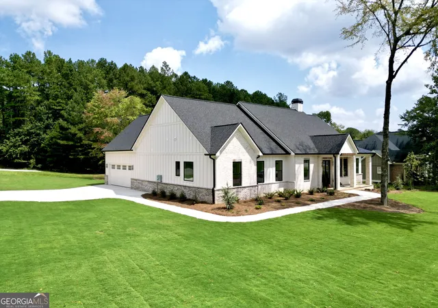 Photo 3 of Single family home for sale at 171 Nelson Blvd Nw, Rome, GA 30165 | MLS# 10675010 | Listing updated on 2026-09-11