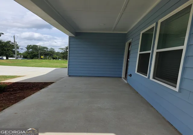 Photo 2 of Single family home for sale at 448 N Hill St, Griffin, GA 30223 | MLS# 10843683 | Listing updated on 2026-09-10