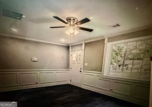 Photo 3 of Single family home for sale at 1375 Graymont Dr, Atlanta, GA 30310 | MLS# 10841841 | Listing updated on 2026-09-22