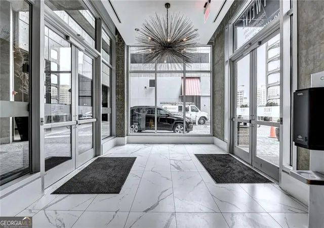 Photo 3 of Condo for sale at 400 W Peachtree St NW #2709, Atlanta, GA 30308 | MLS# 10841014 | Listing updated on 2026-10-25
