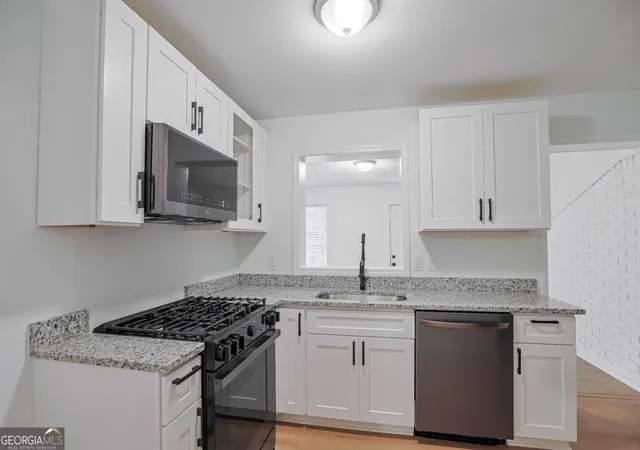 Photo 1 of Single family home for sale at 252 Whitworth Dr Sw, Atlanta, GA 30331 | MLS# 10772105 | Listing updated on 2026-09-14