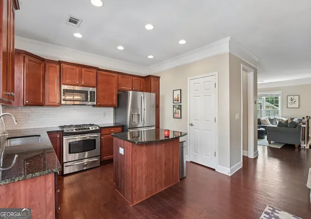 Photo 4 of Townhouse for sale at 2446 Natoma Ct SE #11, Smyrna, GA 30080 | MLS# 10832629 | Listing updated on 2026-09-23