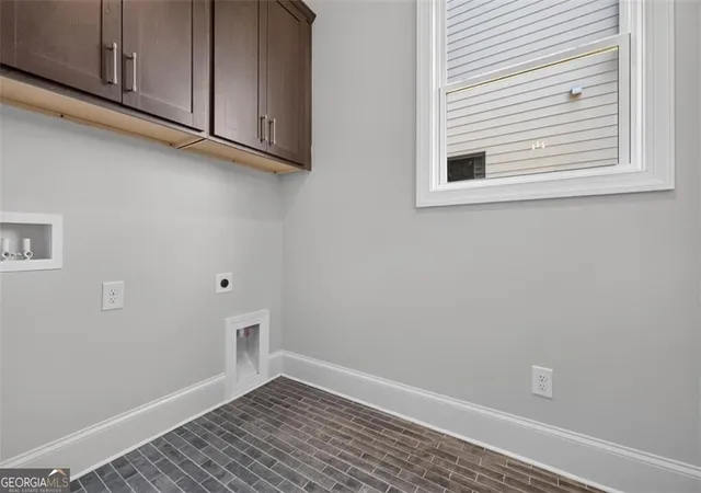 Photo 4 of Single family home for sale at 5812 Mitchell St, Flowery Branch, GA 30542 | MLS# 10846819 | Listing updated on 2026-09-30
