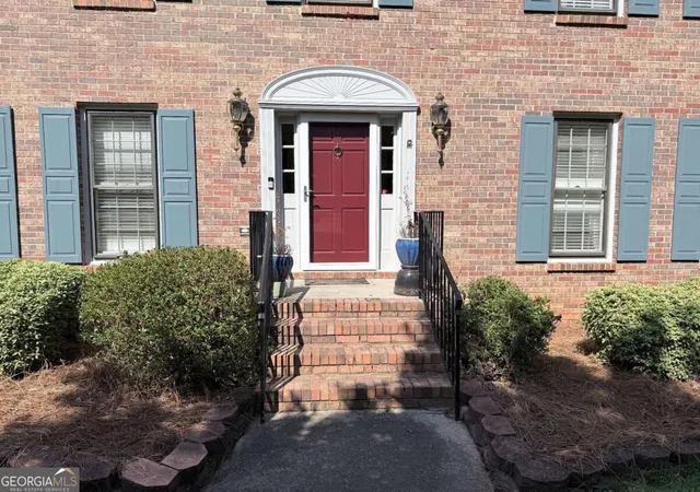 Photo 4 of Single family home for sale at 1393 Crooked Tree Ct SW, Lilburn, GA 30047 | MLS# 10841203 | Listing updated on 2026-09-08