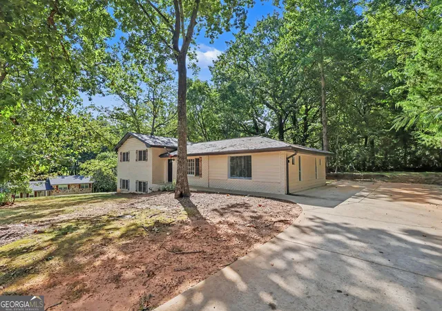 Photo 3 of Single family home for sale at 5336 Orchard Pl, Douglasville, GA 30135 | MLS# 10842970 | Listing updated on 2026-10-08