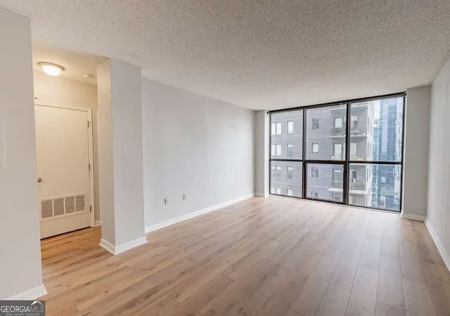 Photo 3 of Condo for sale at 1280 W Peachtree St Nw #2602, Atlanta, GA 30309 | MLS# 10851267 | Listing updated on 2026-09-27