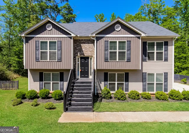 Photo 1 of Single family home for sale at 1928 Paynes Point, Winder, GA 30680 | MLS# 10851012 | Listing updated on 2026-10-06