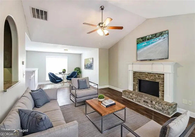 Photo 4 of Single family home for sale at 1928 Paynes Point, Winder, GA 30680 | MLS# 10851012 | Listing updated on 2026-10-06