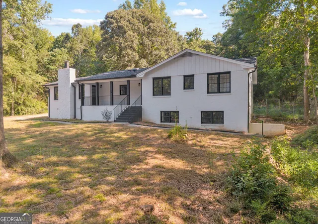 Photo 2 of Single family home for sale at 165 N Morning Dove Dr, Fayetteville, GA 30215 | MLS# 10844844 | Listing updated on 2026-09-25
