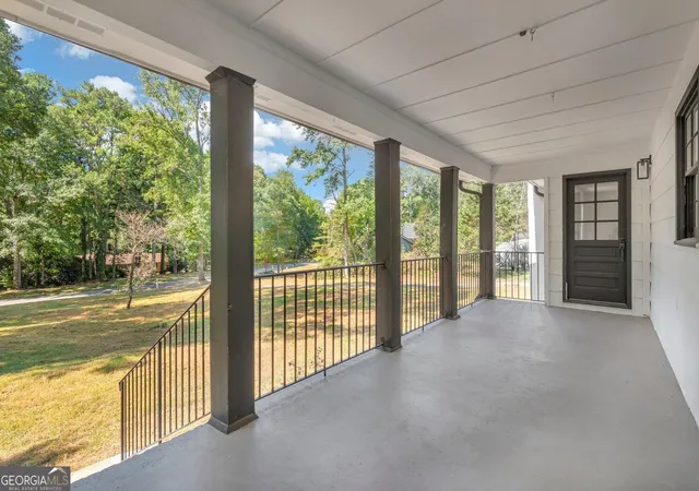 Photo 3 of Single family home for sale at 165 N Morning Dove Dr, Fayetteville, GA 30215 | MLS# 10844844 | Listing updated on 2026-09-25
