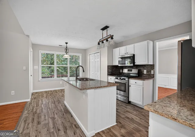 Photo 3 of Single family home for sale at 3952 Lullwater Main Nw, Kennesaw, GA 30144 | MLS# 10852427 | Listing updated on 2026-09-24