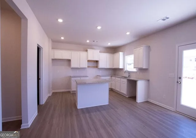 Photo 3 of Single family home for sale at 333 Bloomfield Cir, Canton, GA 30114 | MLS# 10845866 | Listing updated on 2026-09-25