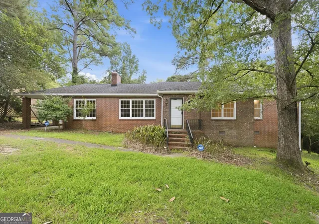 Single family home for sale at 1825 Waverland Cir, Macon, GA 31211 | MLS# 10844031