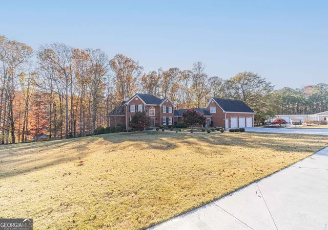 Photo 3 of Single family home for sale at 686a Newton Factory Brg, Covington, GA 30014 | MLS# 10838159 | Listing updated on 2026-09-16