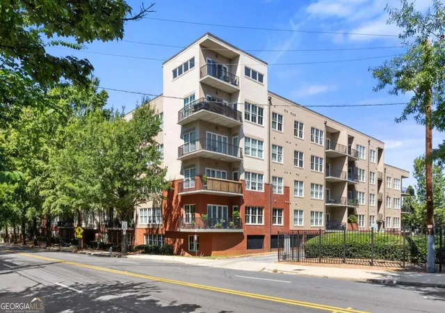 Photo 2 of Condo for sale at 384 Ralph Mcgill Blvd Ne #308, Atlanta, GA 30312 | MLS# 10847243 | Listing updated on 2026-09-30