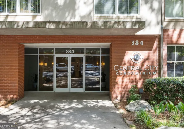 Listing Photo 4 - Condo for sale in building located at 384 Ralph Mcgill Blvd Ne, Atlanta, GA 30312 - Unit #308