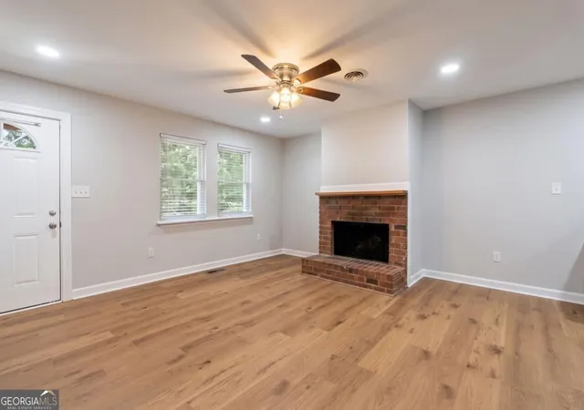 Listing Photo 4 - Condo for sale in building located at 150 Alden Ct, Athens, GA 30605 - Unit #150 & 152