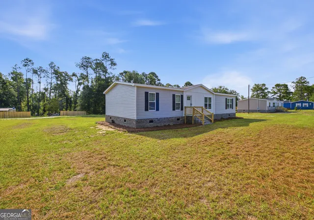 Photo 3 of Manufactured home for sale at 1127 5th Avenue, Twin City, GA 30471 | MLS# 10840221 | Listing updated on 2026-09-18