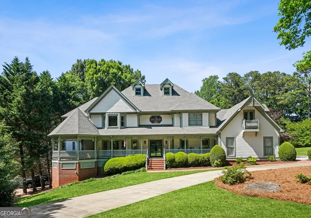 Photo 3 of Mansion for sale at 5102 Chastleton Dr, Stone Mountain, GA 30087 | MLS# 10847871 | Listing updated on 2026-09-17
