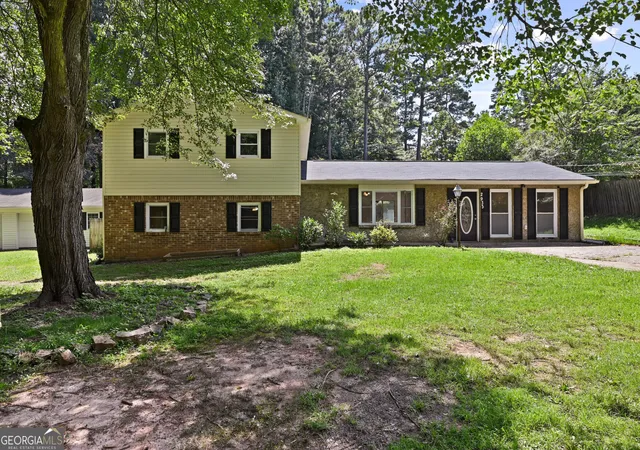 Photo 3 of Single family home for sale at 2933 E Howell Dr, Lawrenceville, GA 30044 | MLS# 10805827 | Listing updated on 2026-09-05